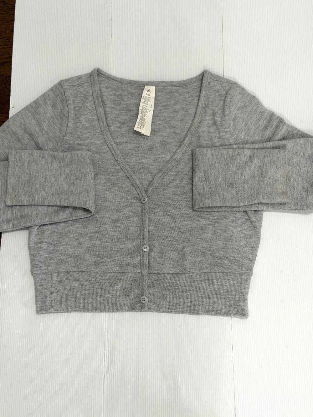 ALO Yoga Heather Gray Cropped Button Cardigan